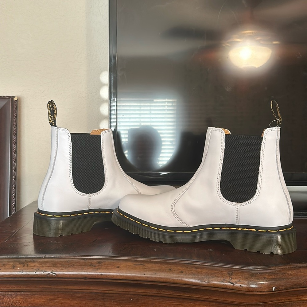 Brand new doc martens Chelsea boots in white